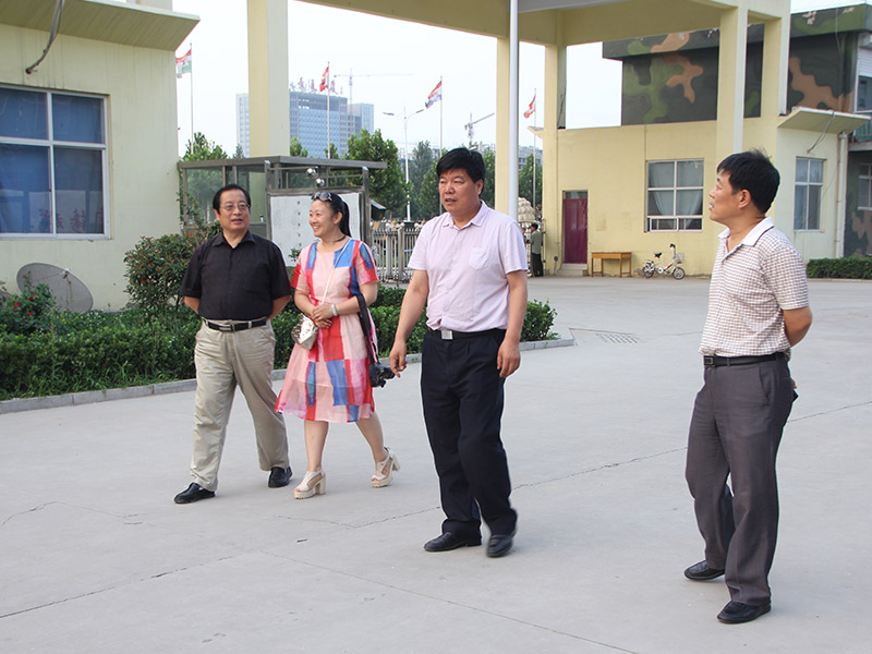 邯郸市民盟主委领导到我校指导工作